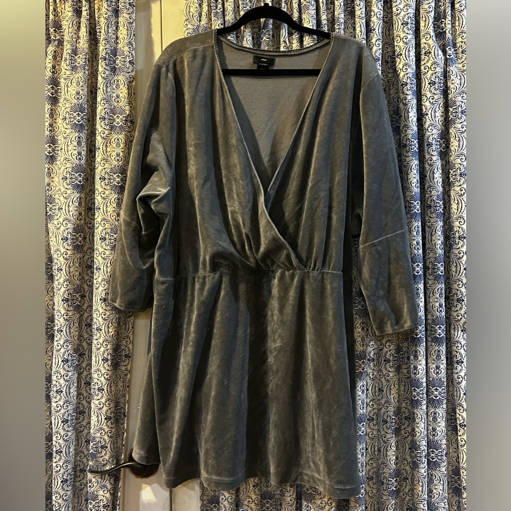 Ellos Grey Tunic length velvet top.